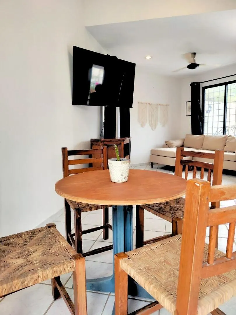 Nueva - Casa Bugambilia Con Alberca Privada Y Cochera 메리다